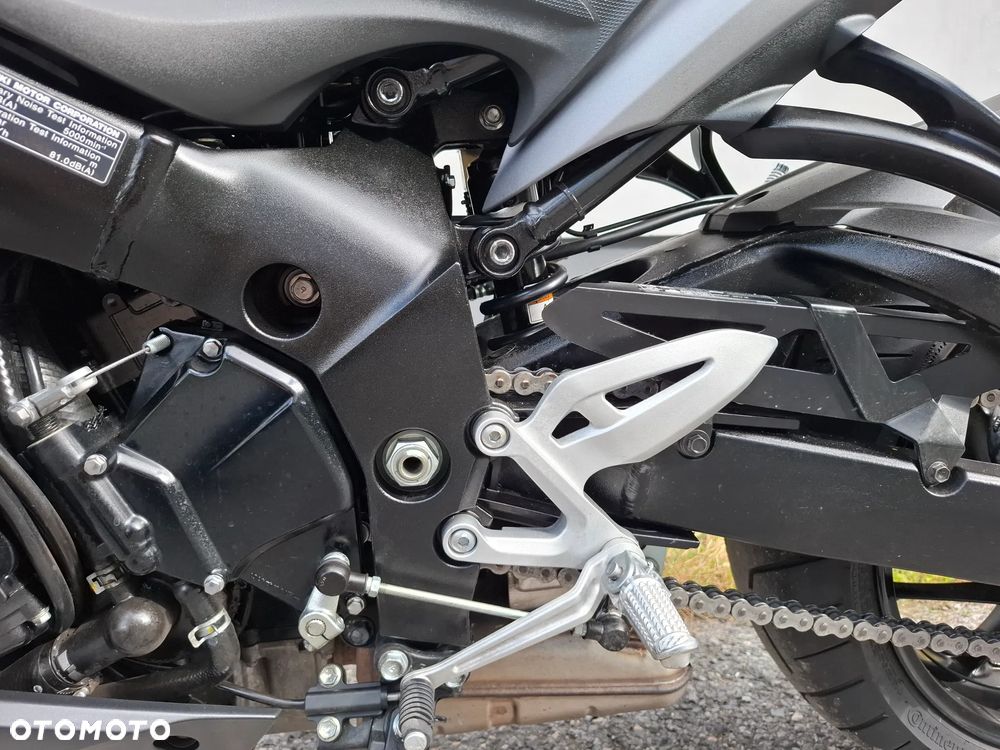 Suzuki GSX 1000 - 29