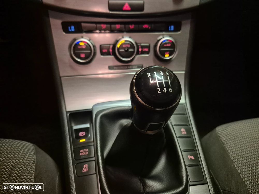 VW Passat Variant 1.6 TDI Confortline - 21