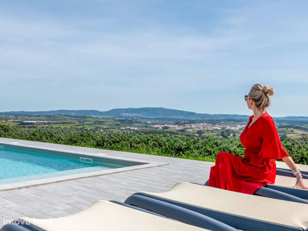 Moradia de luxo rodeada pela natureza inserida em 6920m² de terreno - Grande imagem: 5/60