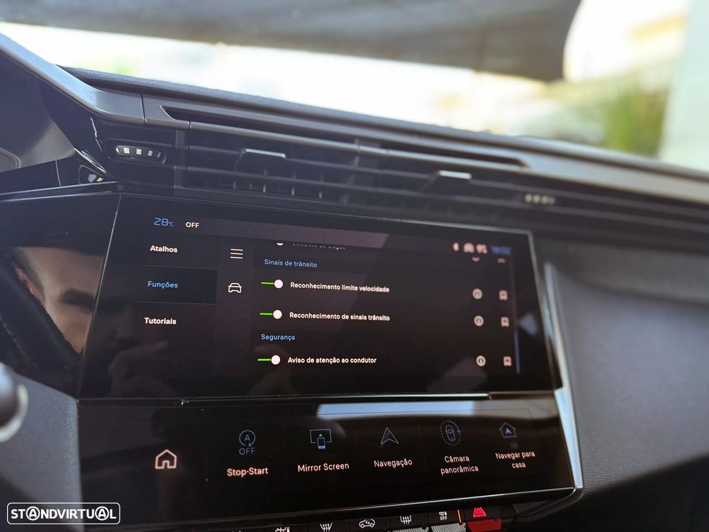 Peugeot 408 1.2 PureTech Allure Pack EAT8 - 27