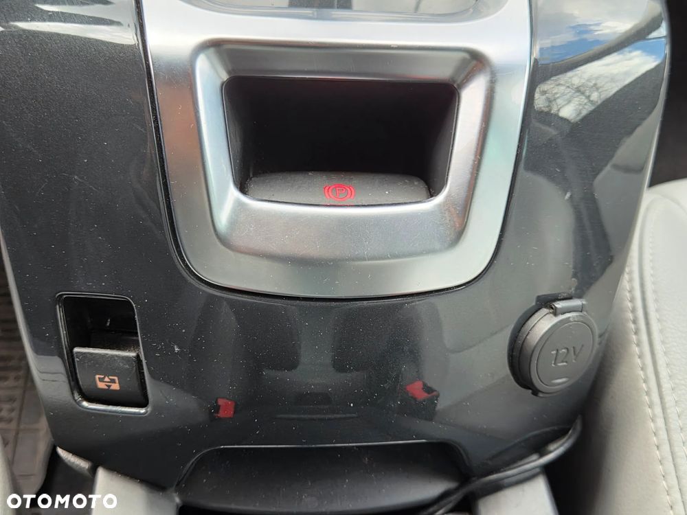 Peugeot 5008 2.0 HDi Family 7os - 24