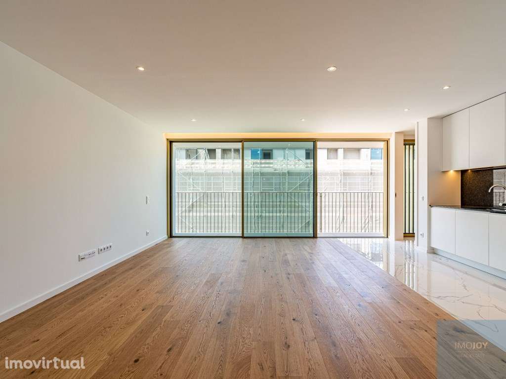 Apartamento T2 Junto à Marginal de Canídelo - Grande imagem: 3/37