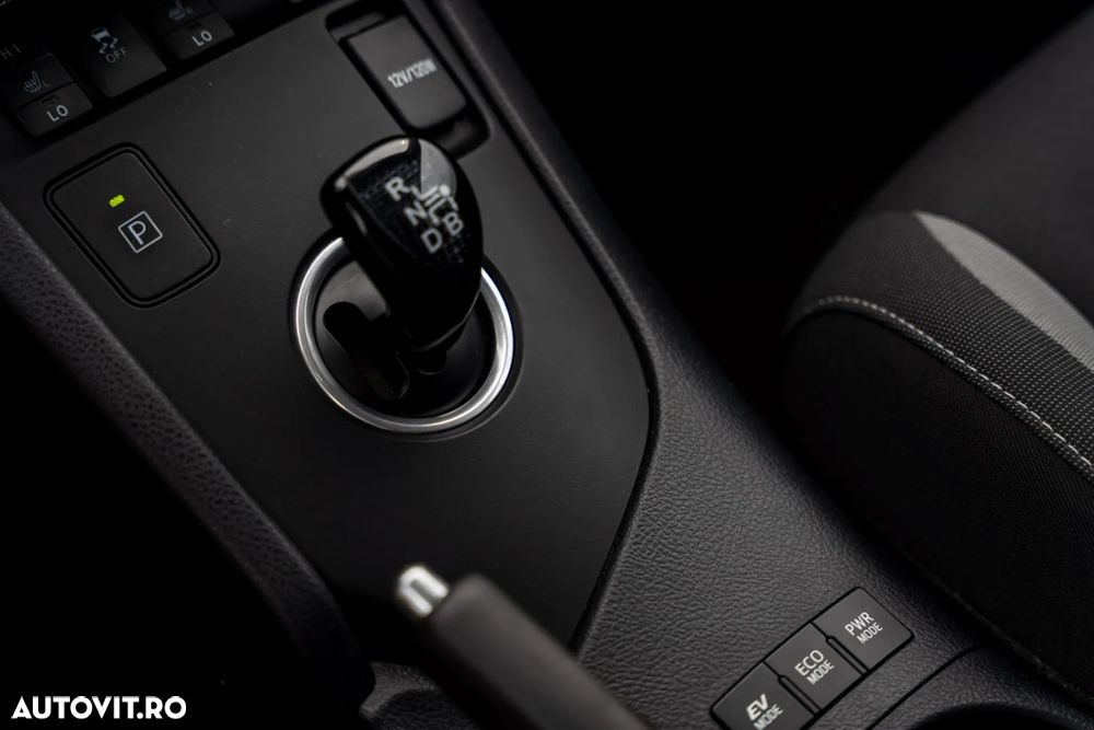 Toyota Auris 1.8 VVT-i Hybrid Automatik Touring Sports Edition - 17