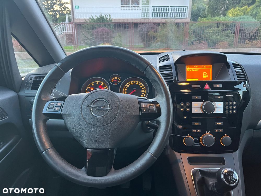 Opel Zafira - 8
