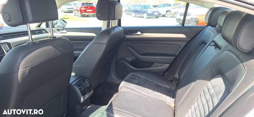 Volkswagen Passat - 14