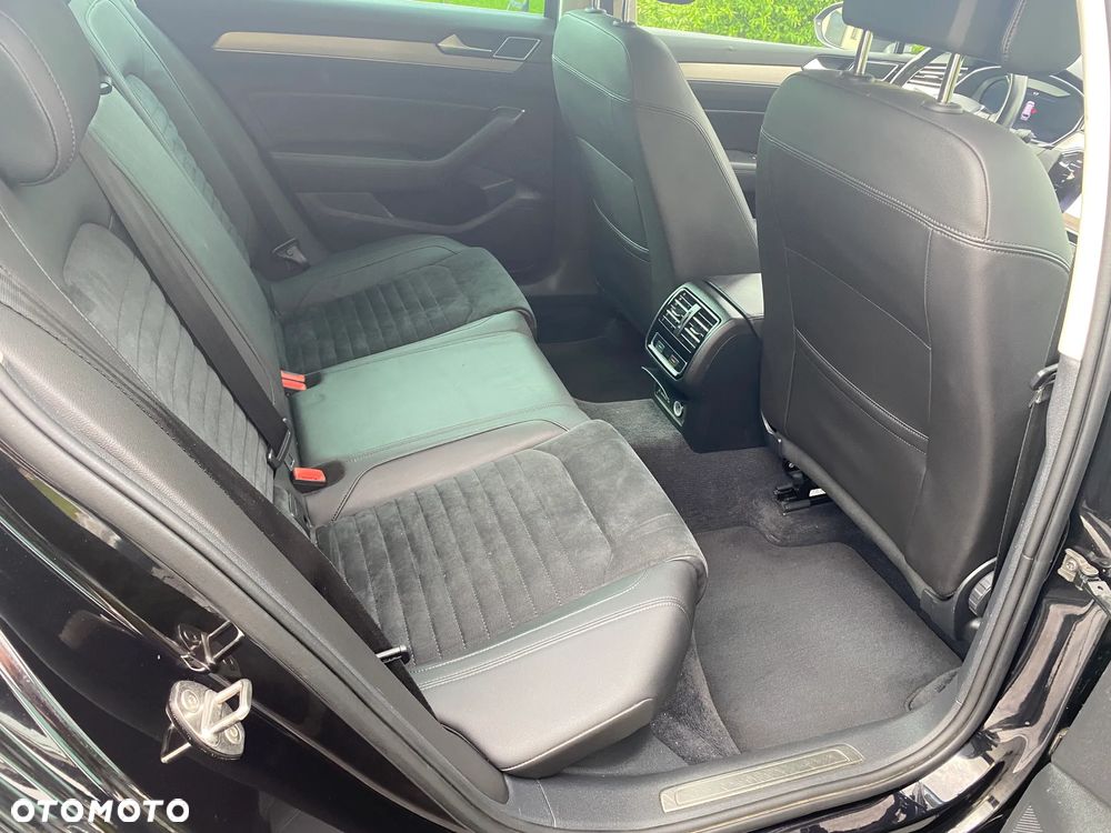 Volkswagen Passat 2.0 TDI SCR DSG Highline - 13