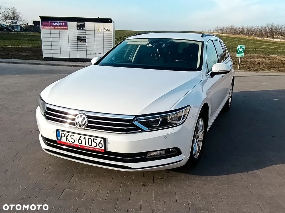 Volkswagen Passat - 1