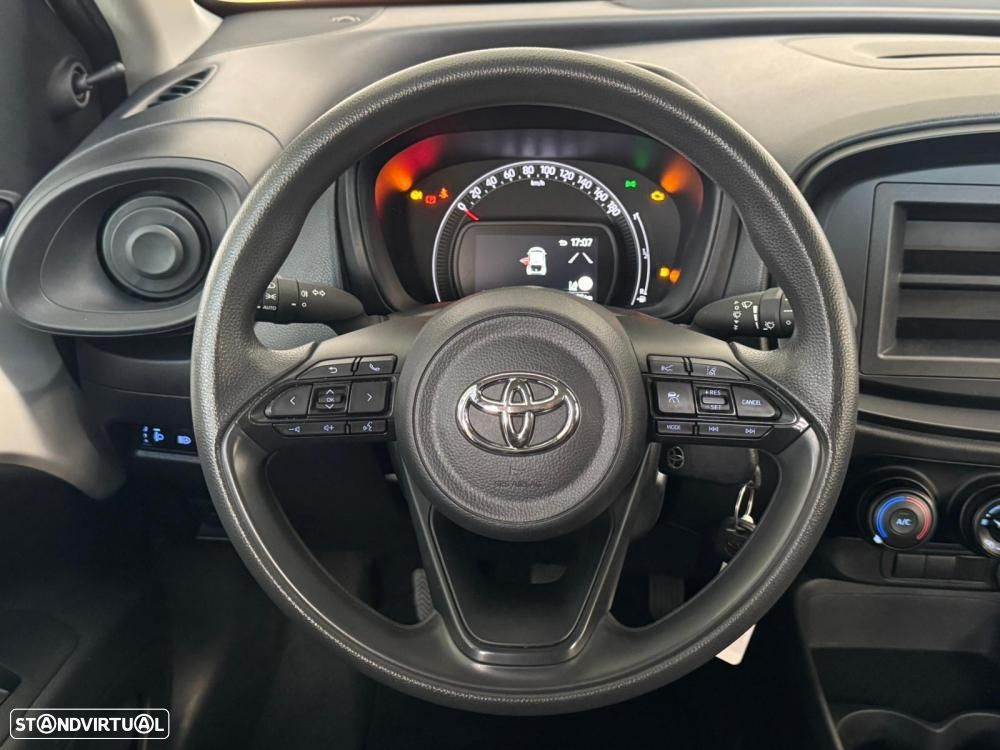 Toyota Aygo X 1.0 Envy - 30