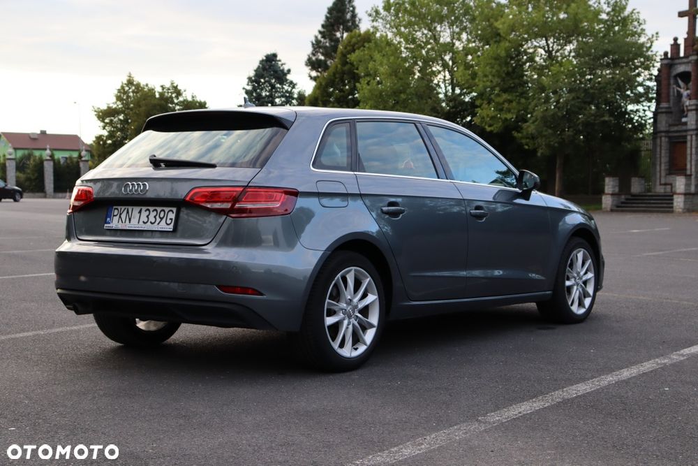 Audi A3 Sportback - 4