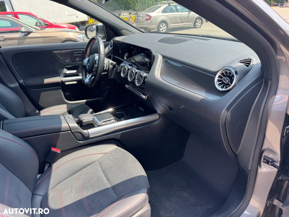 Mercedes-Benz GLA - 21