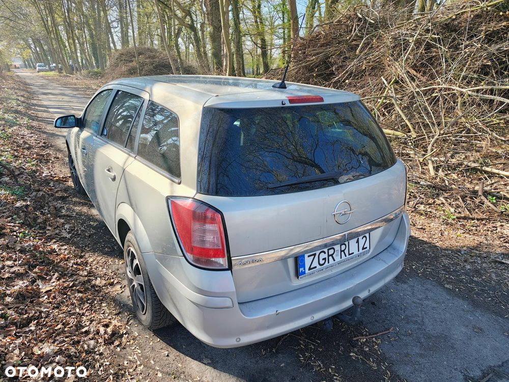 Opel Astra 1.9 CDTI 111 - 4
