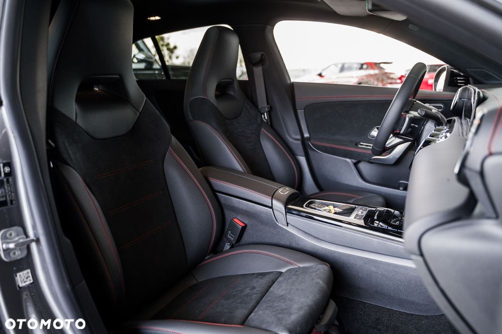 Mercedes-Benz CLA - 16