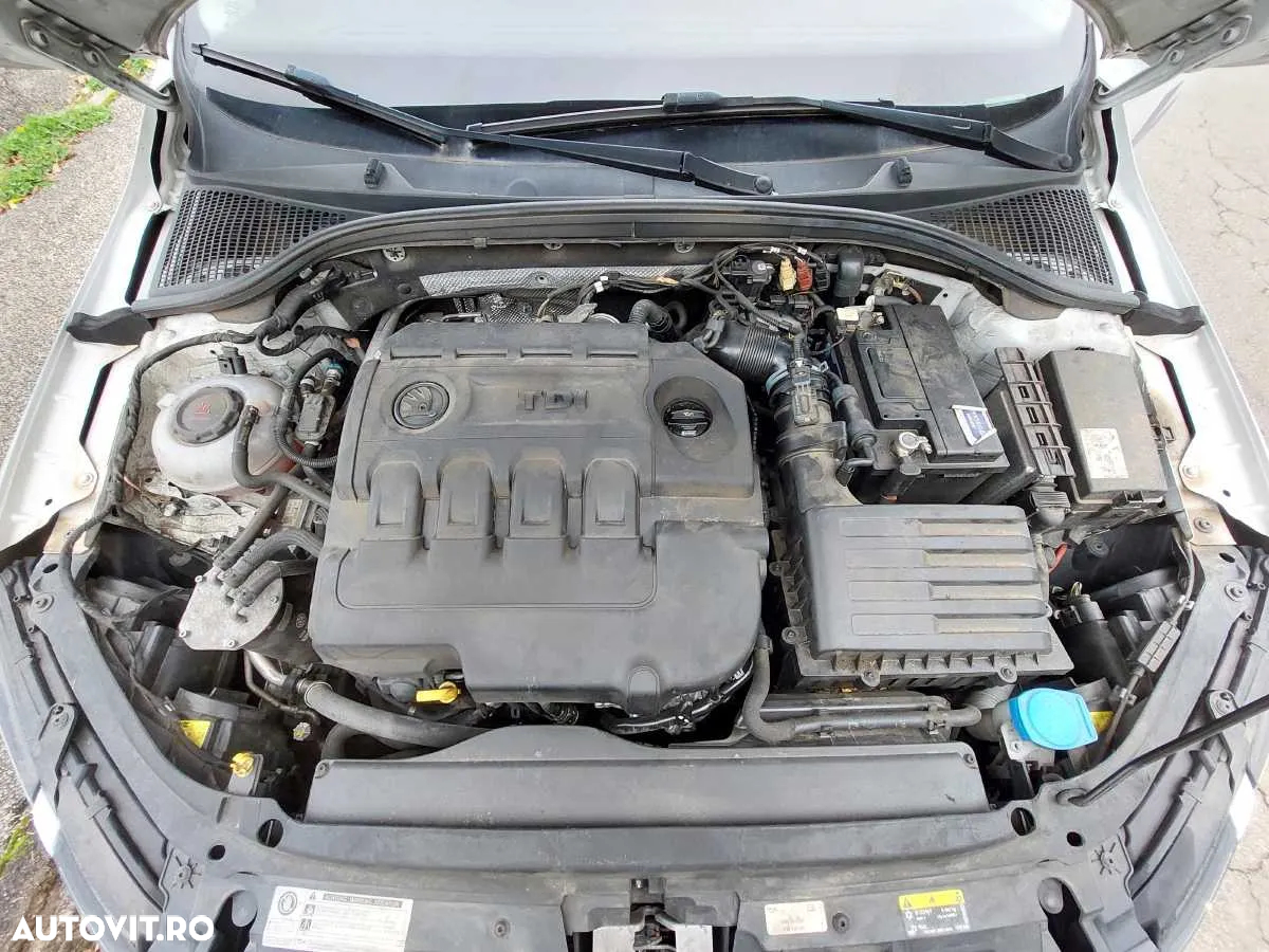 Skoda Octavia Combi 1.6 TDI DSG Style - 14
