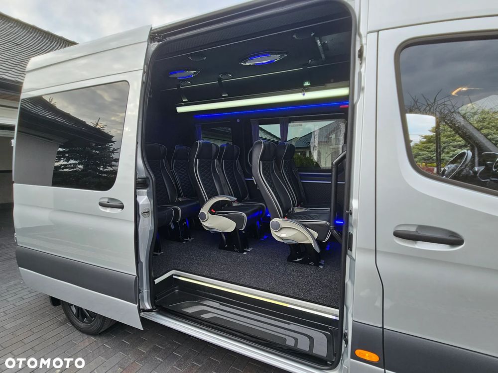 Mercedes-Benz Sprinter - 29