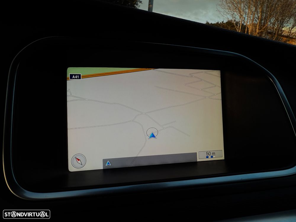 Volvo V40 1.6 D2 Momentum - 23