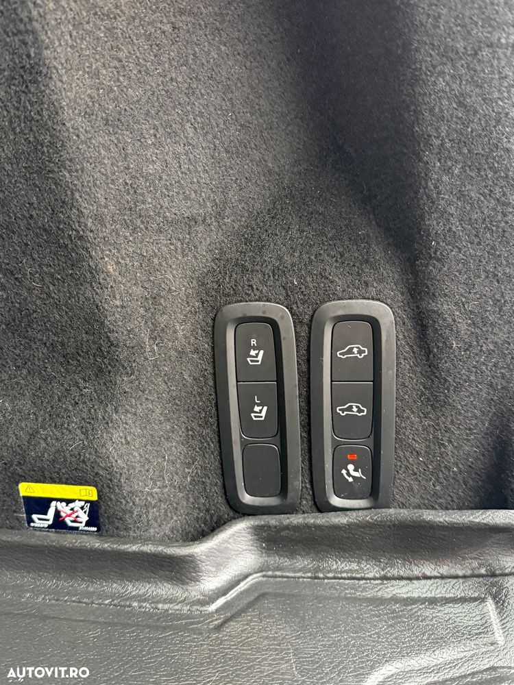 Volvo XC 60 D4 AWD Geartronic RDesign - 7