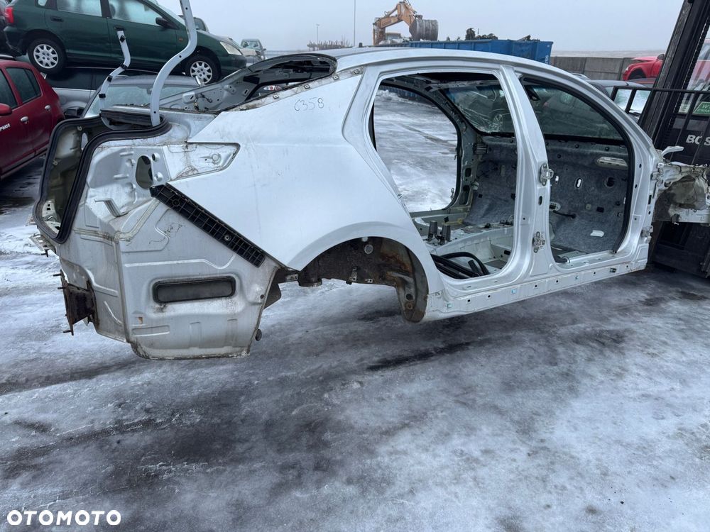 PRÓG PRAWY SŁUPEK SEDAN KIA OPTIMA III - 1