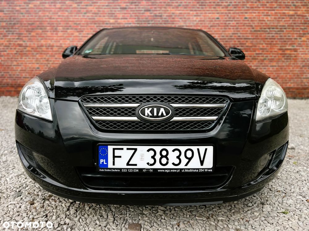 Kia Ceed - 35