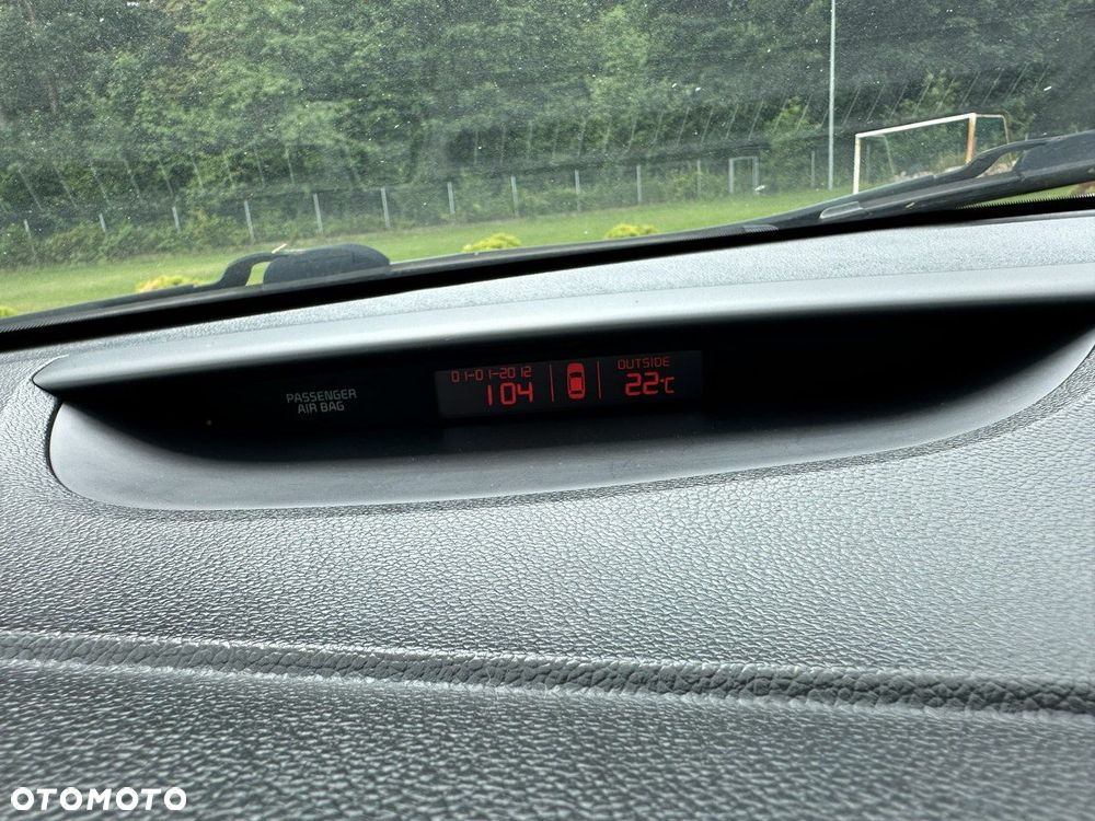 Kia Ceed - 14
