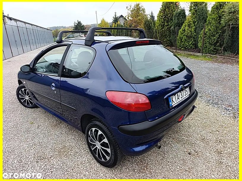Peugeot 206 2003 photo 2