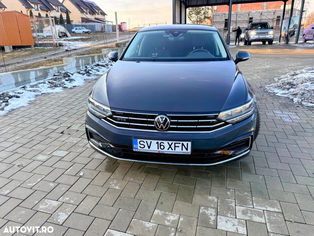 Volkswagen Passat - 4