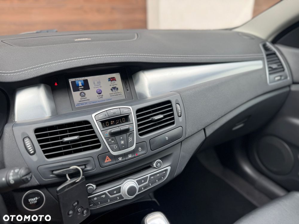 Renault Laguna dCi 175 FAP - 22