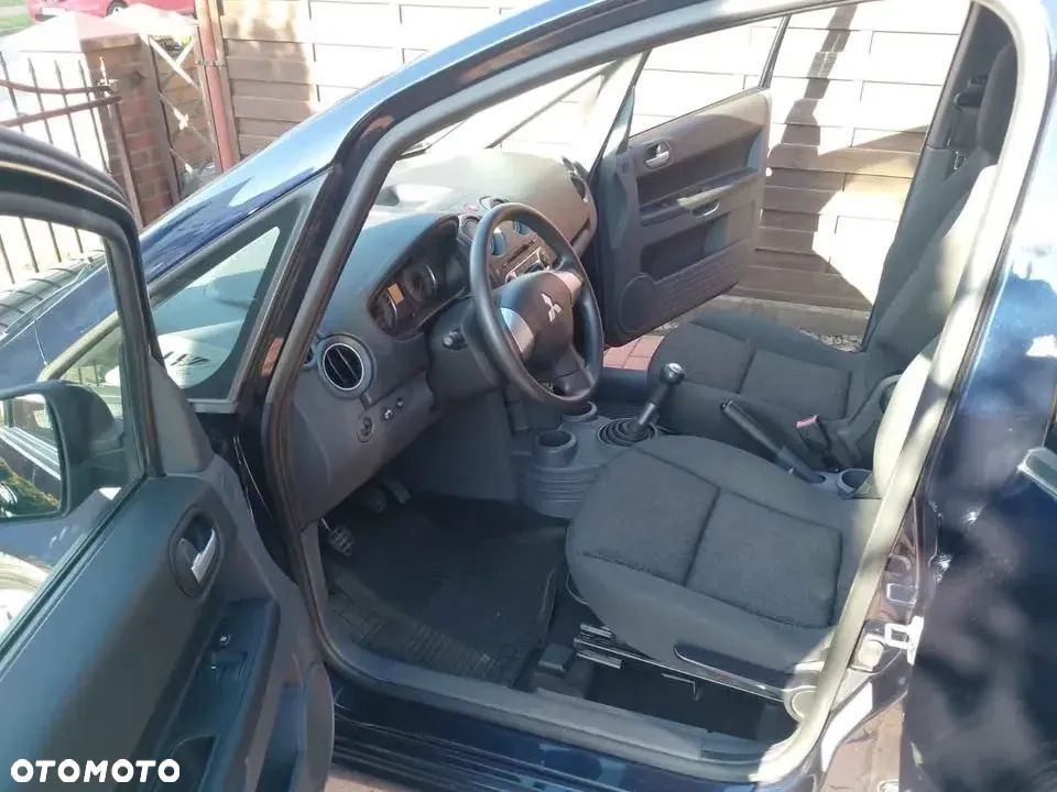Mitsubishi Colt - 3