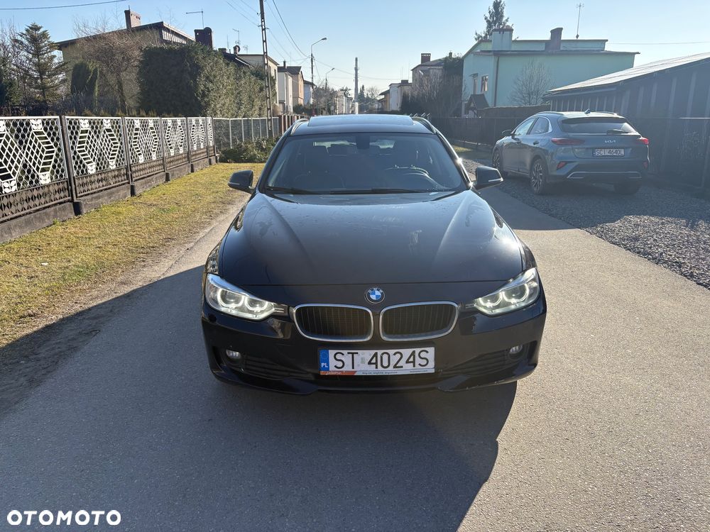 BMW Seria 3 320d xDrive - 2