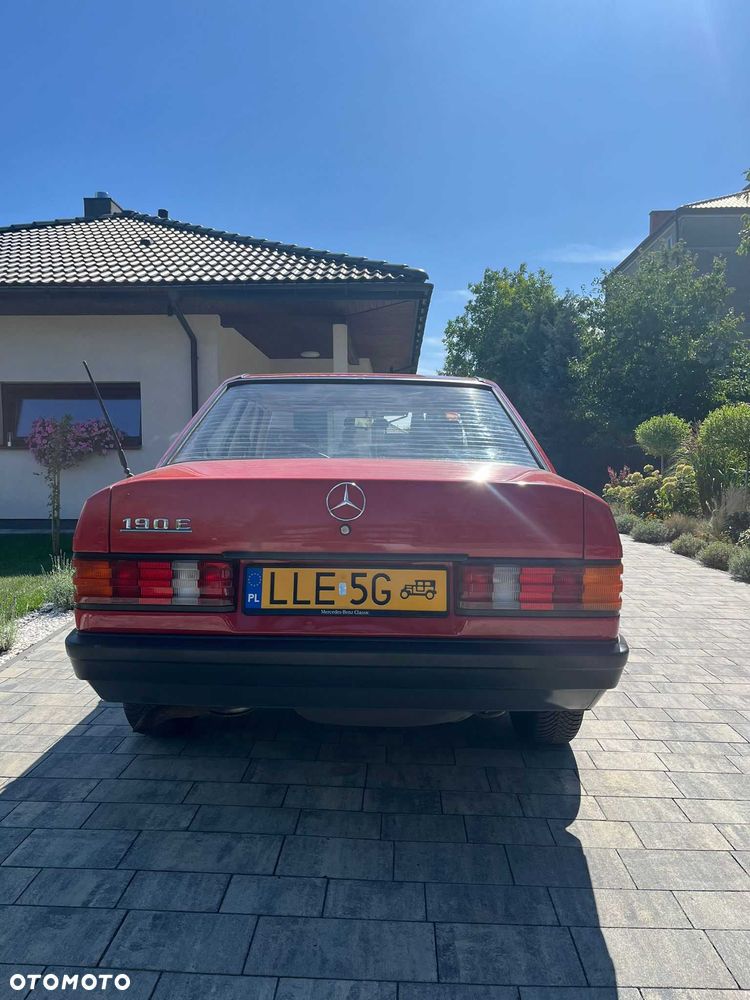 Mercedes-Benz W201 (190) - 4