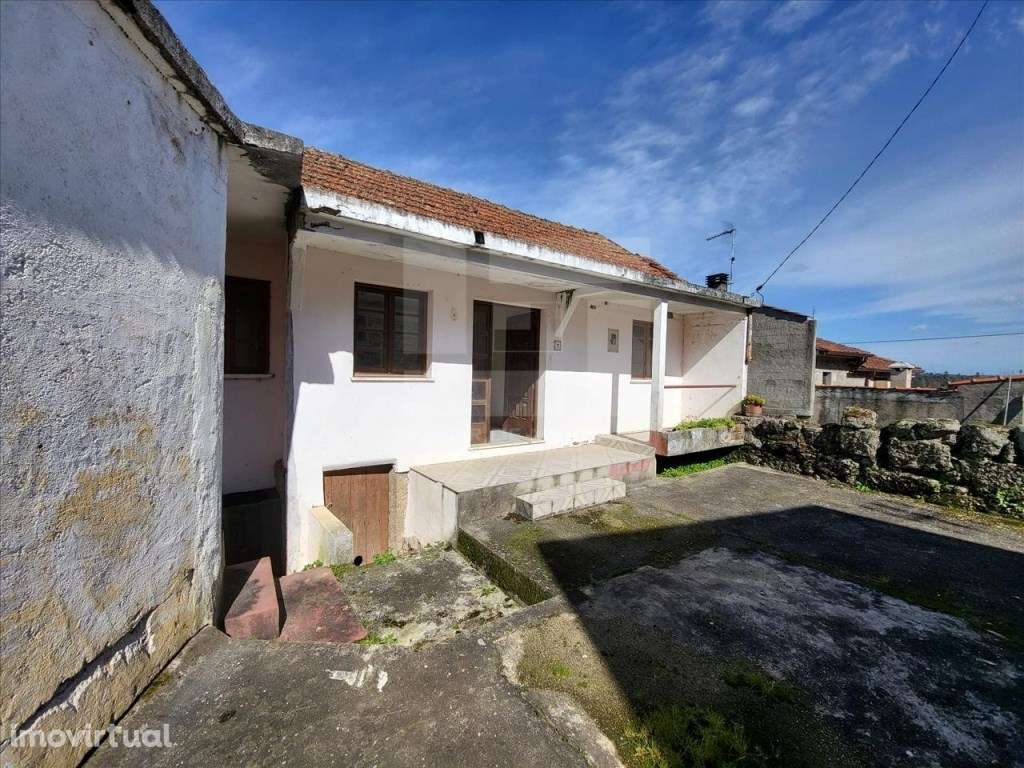 Venda de Arrecadação + 2 Casas Independientes em Pinheiro de Ázere - Grande imagem: 2/21