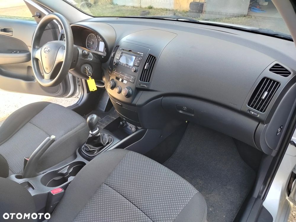 Hyundai i30 i30cw 1.4 blue Comfort - 26