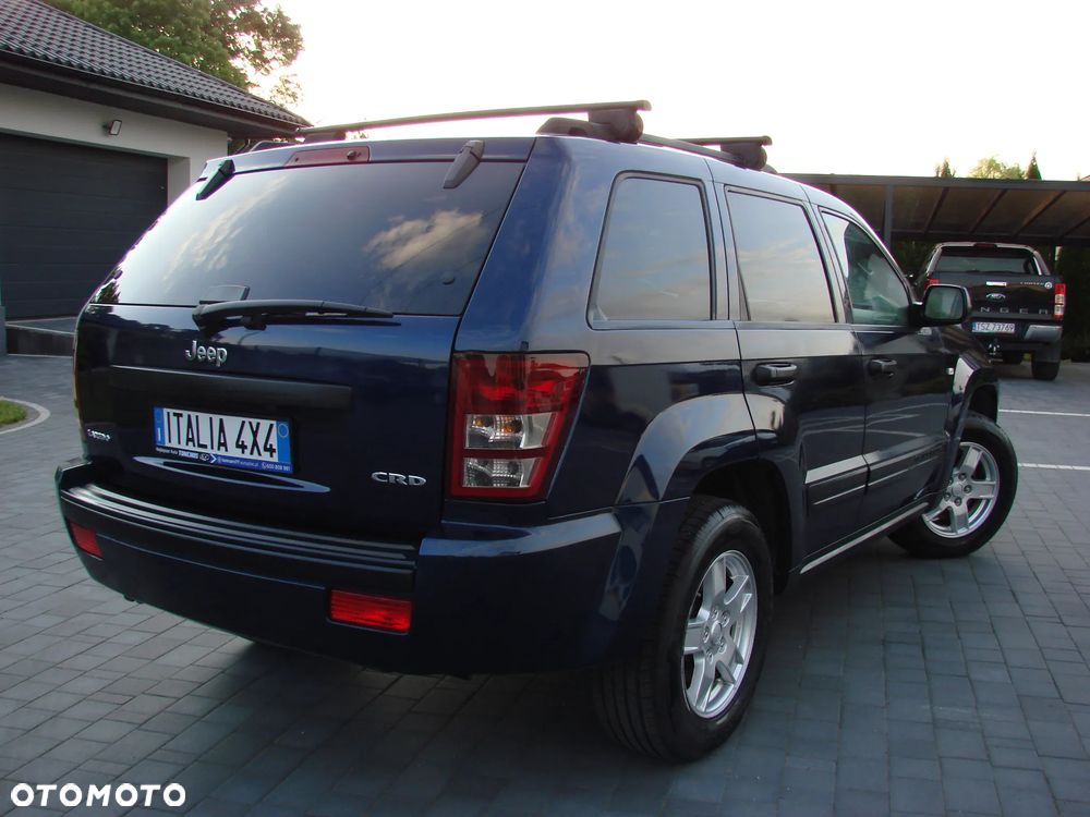 Jeep Grand Cherokee - 12