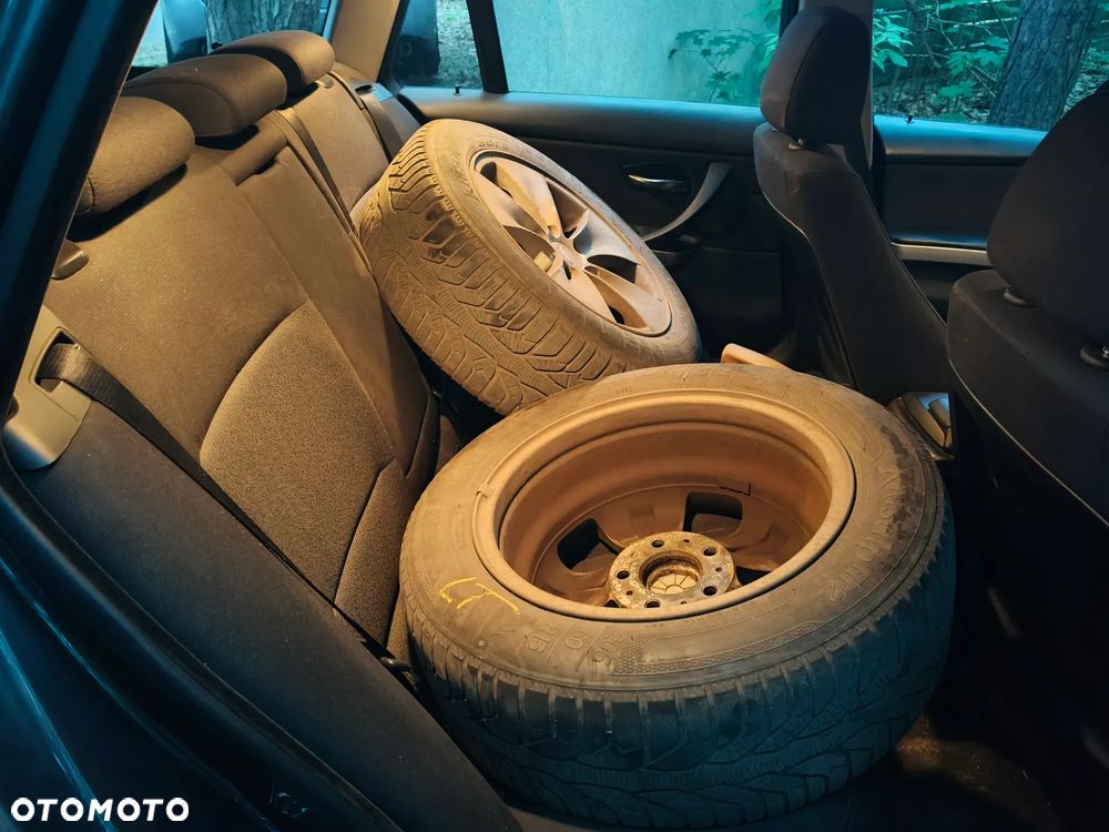 BMW Seria 3 320d DPF - 32