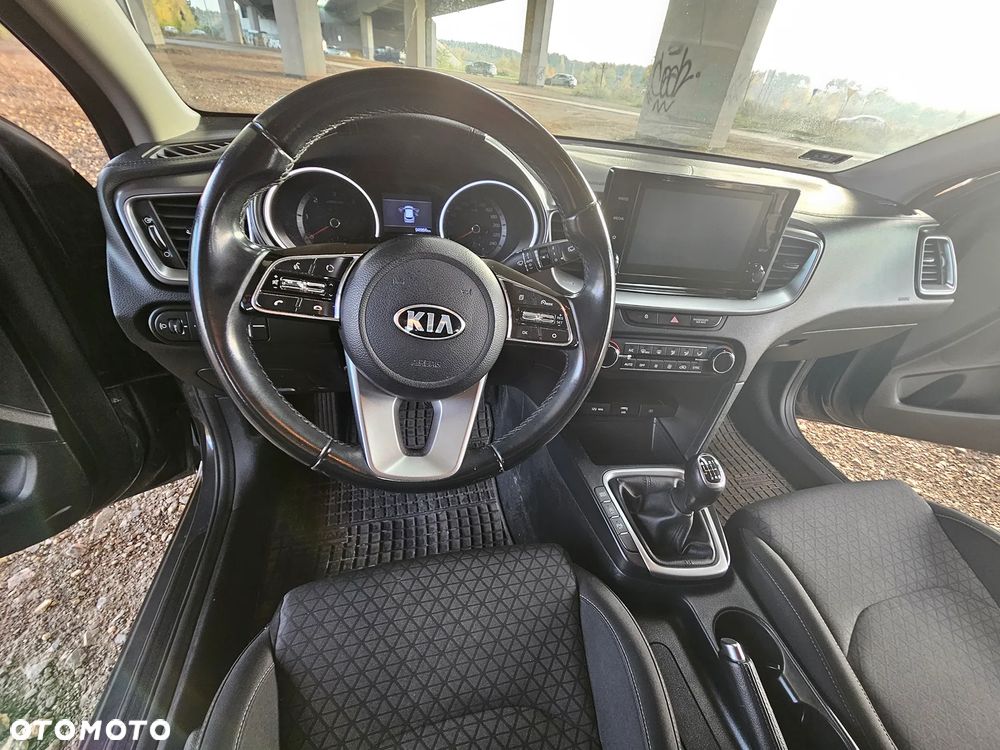 Kia Ceed - 17