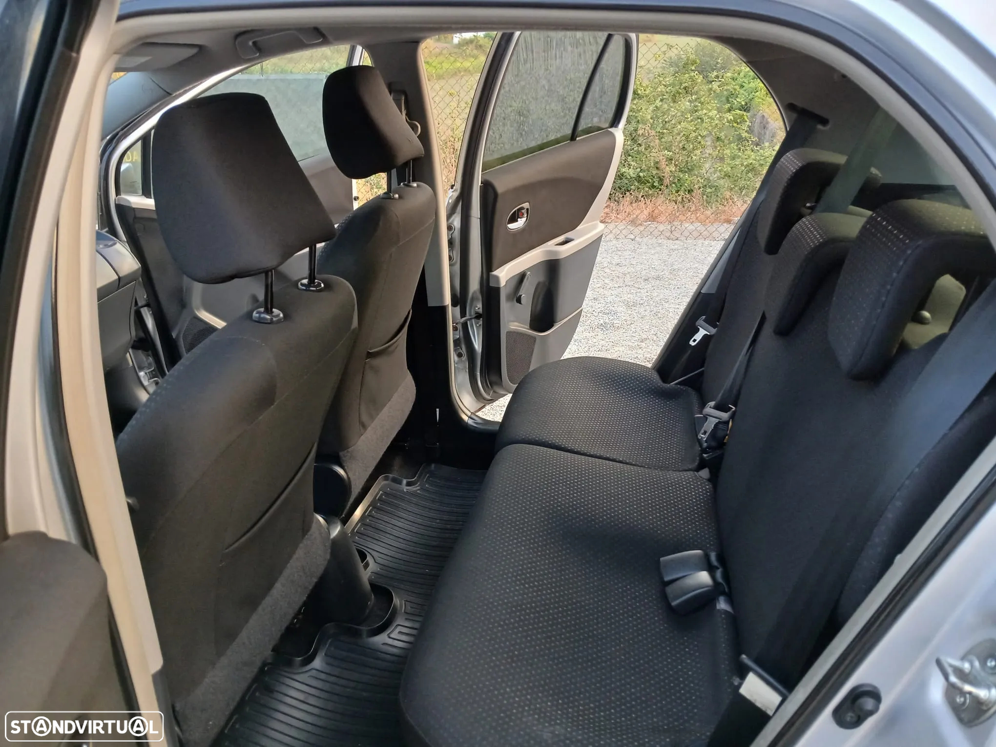 Toyota Yaris 1.0 VVT-i AC - 3
