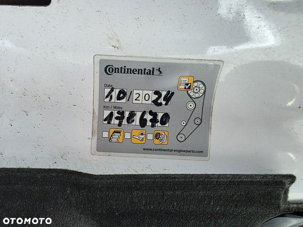Ford Kuga 2.0 TDCi 2x4 SYNC - 13