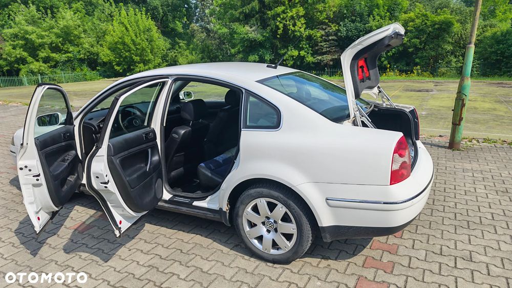 Volkswagen Passat - 23