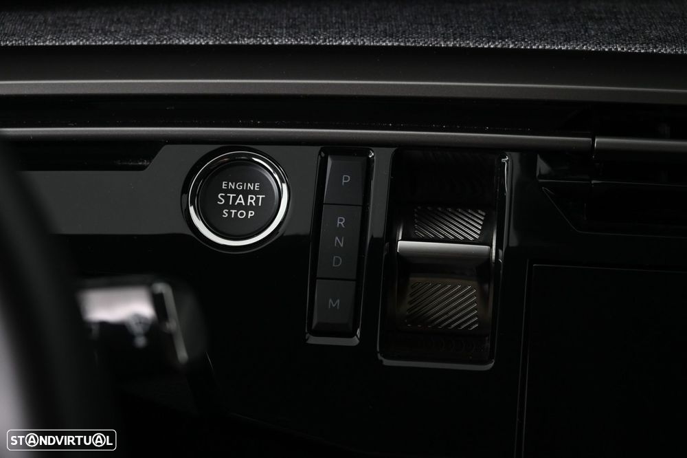 Peugeot 5008 1.2 Hybrid Allure Pack e-DCS6 - 19