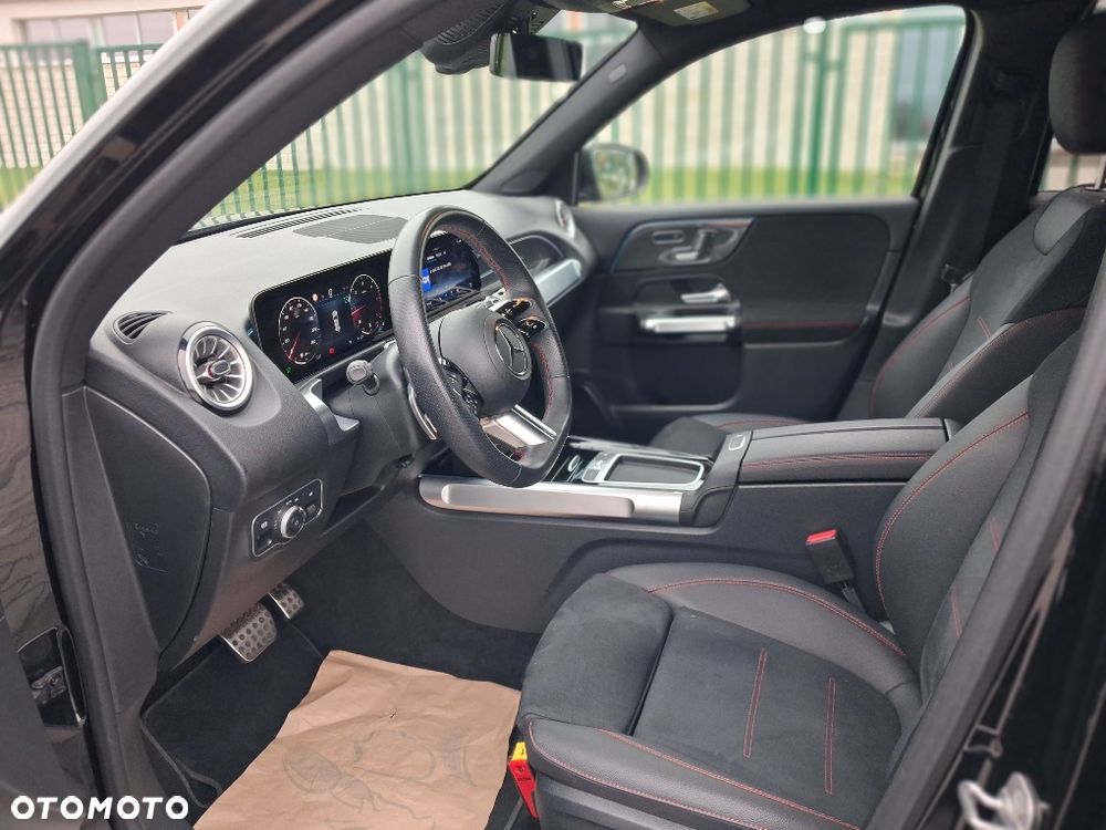 Mercedes-Benz GLB 200 d 4-Matic AMG Line 8G-DCT - 8