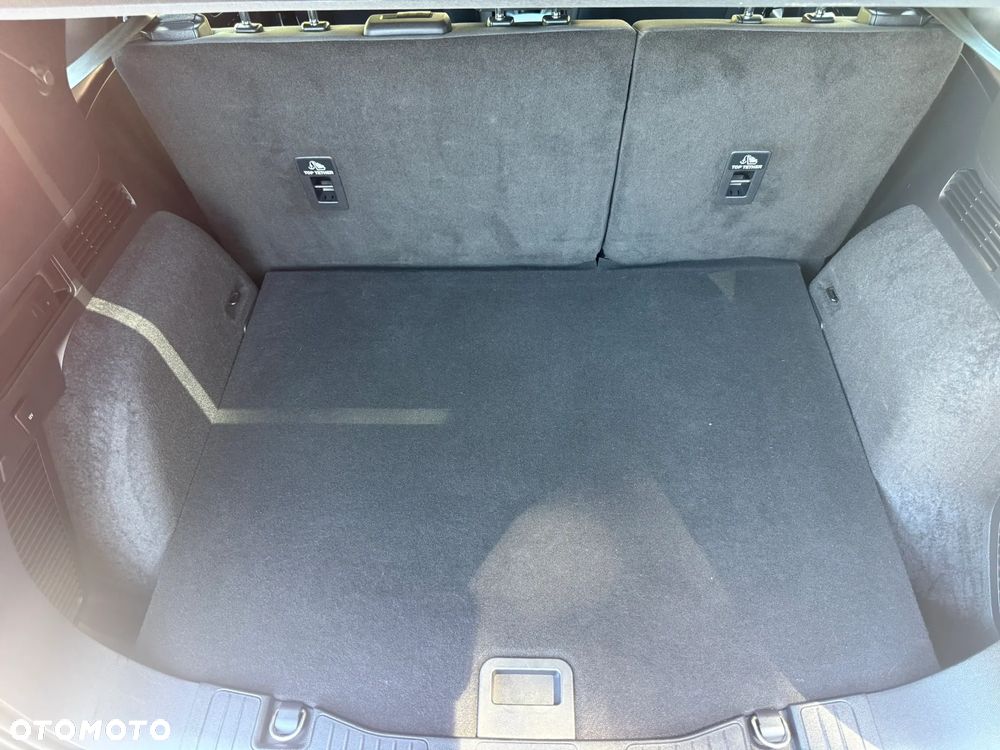 Ford Kuga 2.0 EcoBlue Hybrid TITANIUM - 30