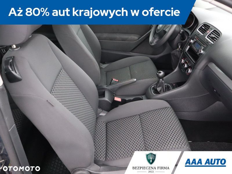 Volkswagen Golf - 10