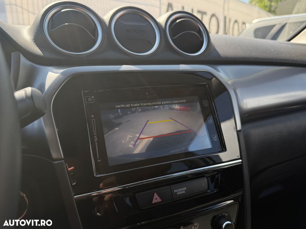 Suzuki Vitara 1.5 HEV Passion - 29