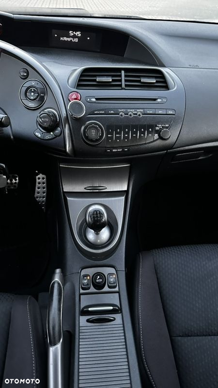 Honda Civic 1.8 Comfort - 23