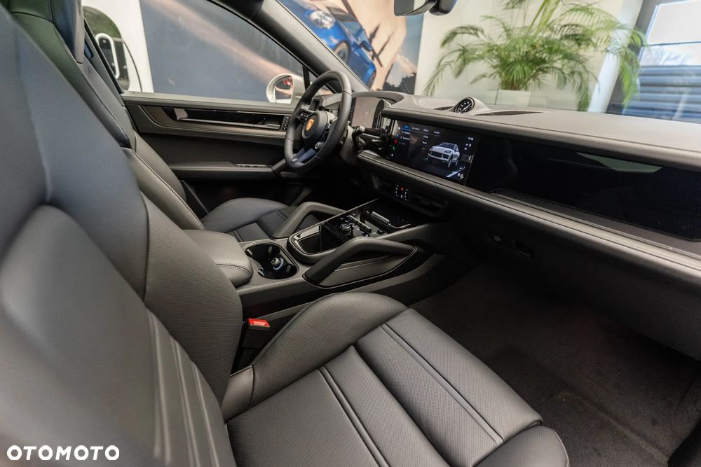 Porsche Cayenne E-Hybrid PHEV Black Edition - 15