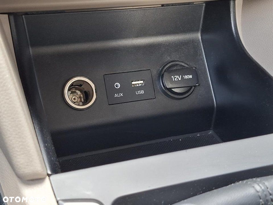 Hyundai Elantra - 26
