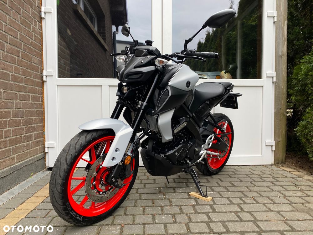Yamaha MT - 6