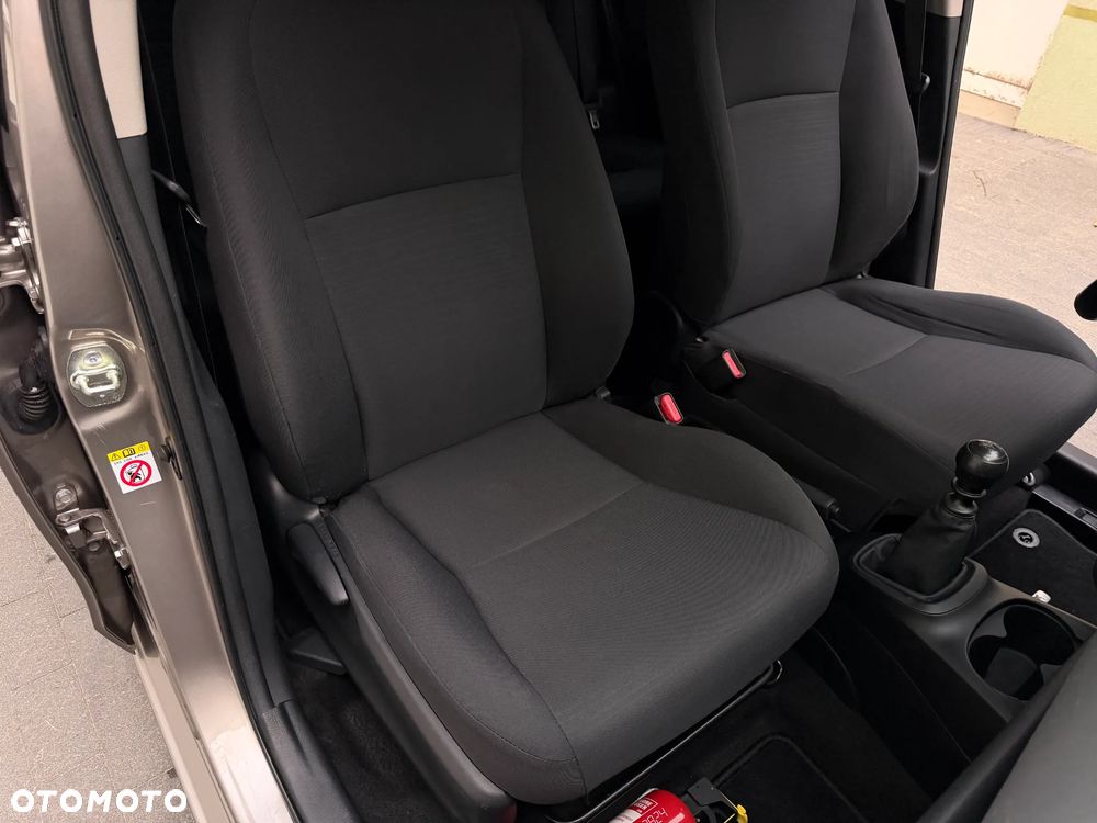 Toyota Yaris 1.33 VVT-i Executive - 18