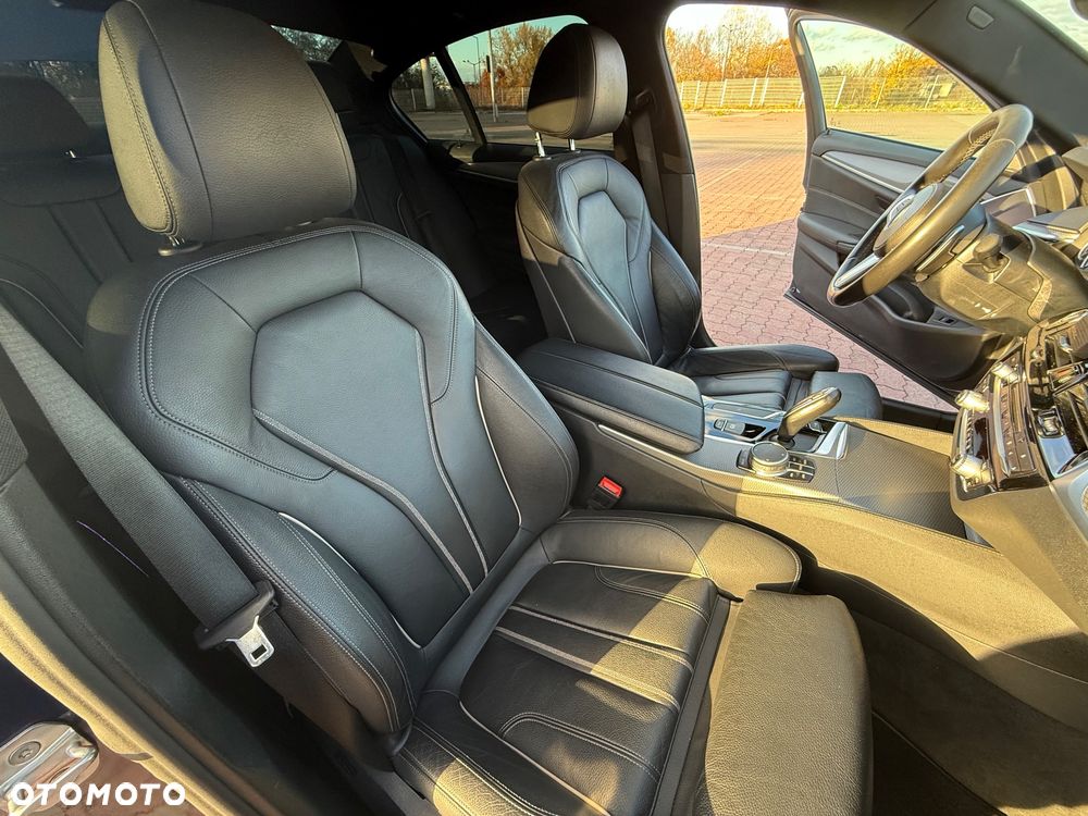 BMW Seria 5 530i M Sport sport - 26