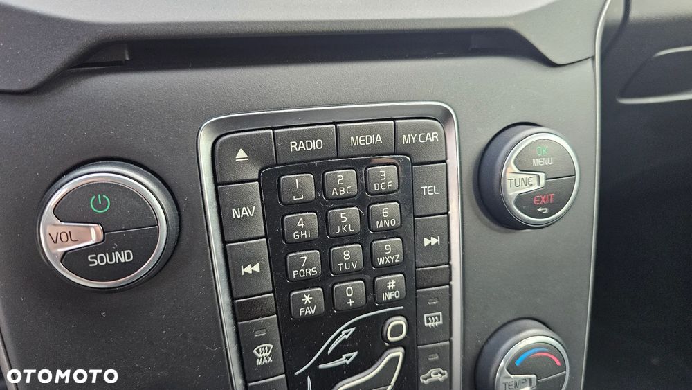 Volvo V40 D2 Momentum - 19
