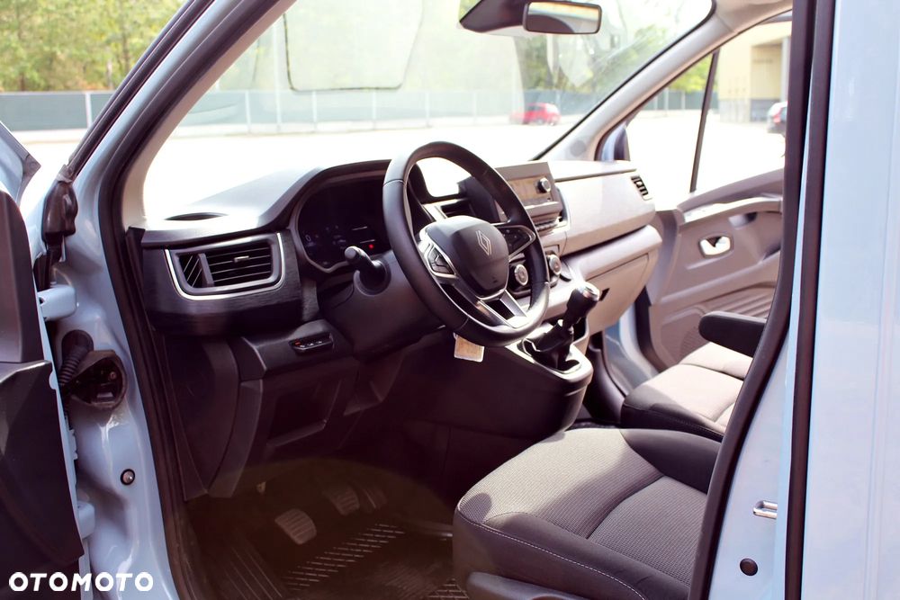 Renault Trafic - 19